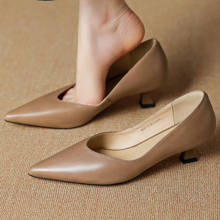 Spello Leather Pumps