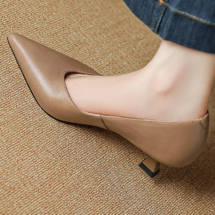 Spello Leather Pumps