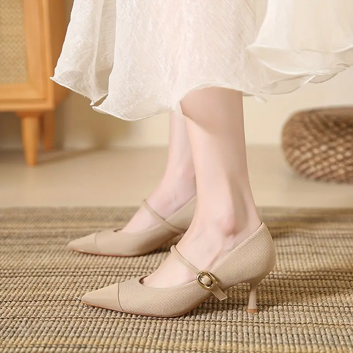 Elodie French Pumps